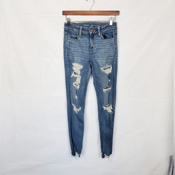 American Eagle Outfitters Size 10 Women's Distressed Blue Jeans - Picture 1 of 7